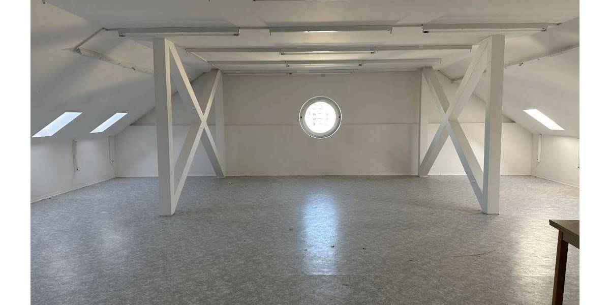 Gewerbeobjekt Gera Innenstadt - 4 Zimmer, 212 m&sup2;, 1.490&euro; | Angebot:26319407