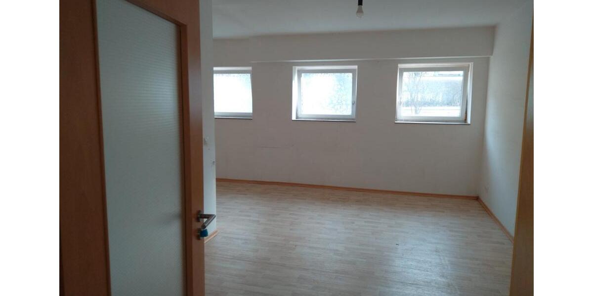 Erdgeschoßwohnung Zeulenroda-Triebes Triebes - 4 Zimmer, 104 m&sup2;, 780&euro; | Angebot:26169251