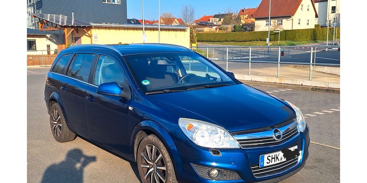Opel Astra 157.000 km 2.499 &euro; Rauda 07613