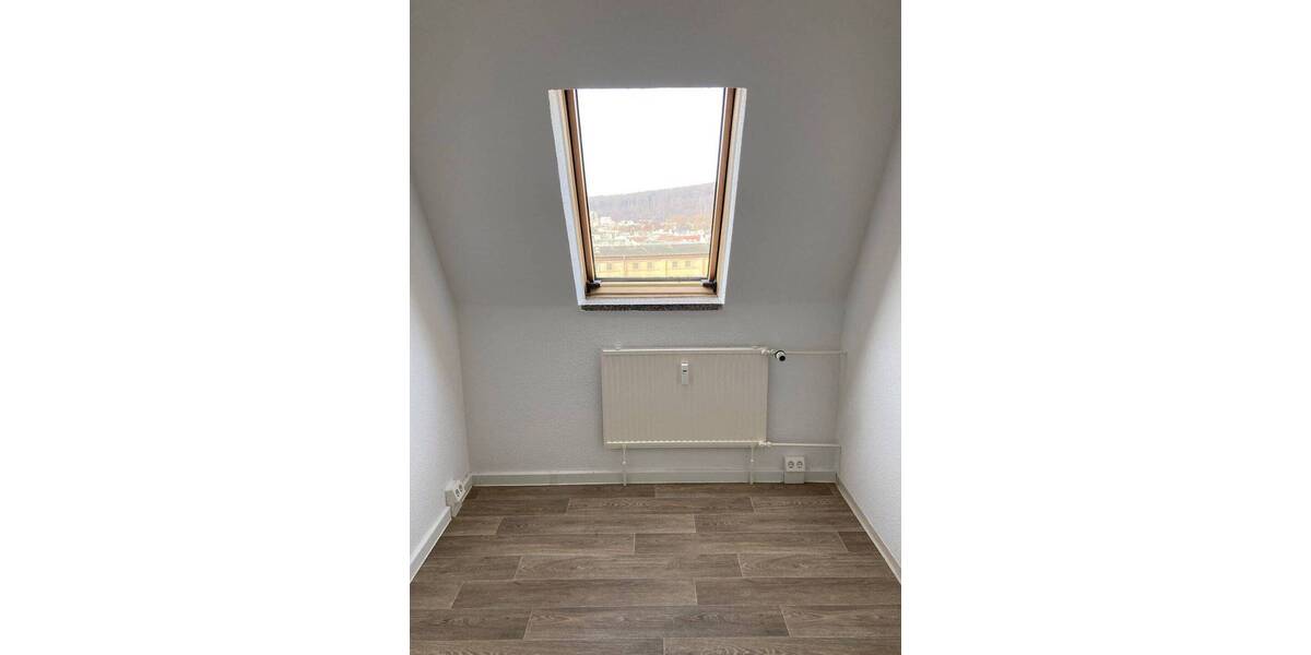 Etagenwohnung Gera Innenstadt - 4 Zimmer, 76 m&sup2;, 425&euro; | Angebot:26916693