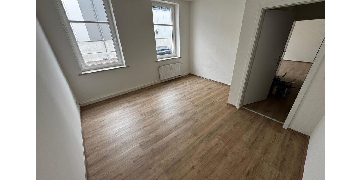 Etagenwohnung Crimmitschau - 3 Zimmer, 70 m&sup2;, 420&euro; | Angebot:26297235