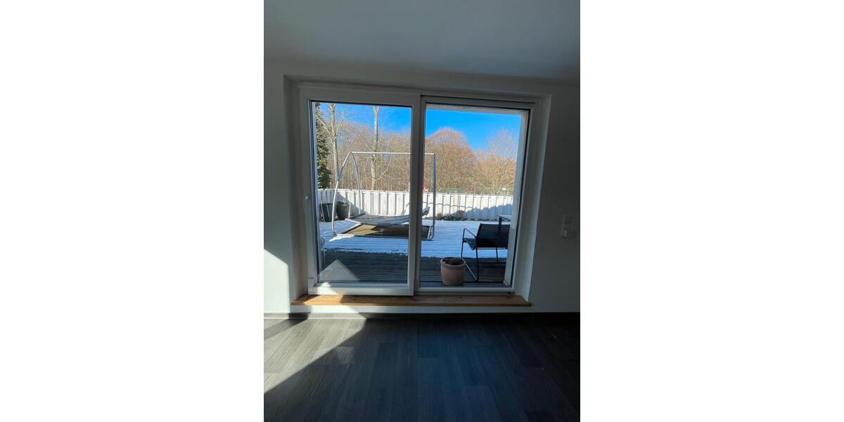 Etagenwohnung Bad Klosterlausnitz - 5 Zimmer, 160 m&sup2;, 1.000&euro; | Angebot:25527515