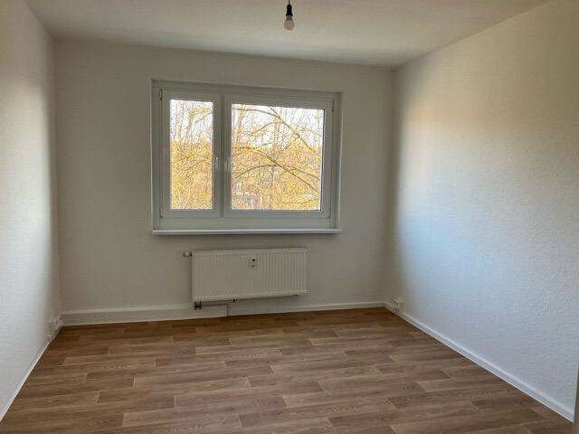 Etagenwohnung Gera Lusan - 4 Zimmer, 89 m&sup2;, 490&euro; | Angebot:26879183