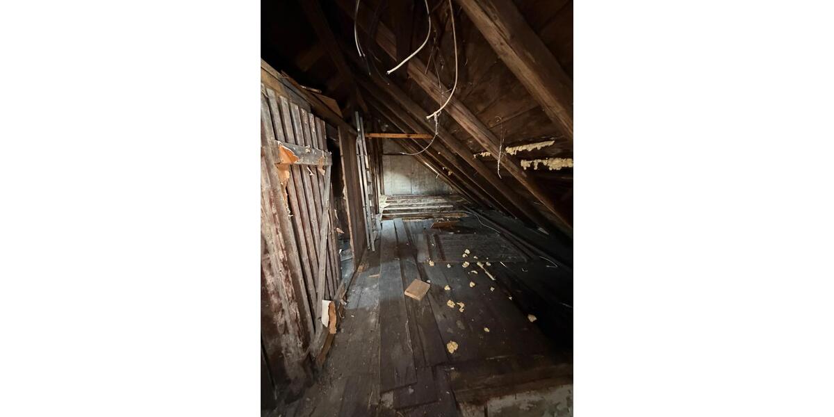 Mehrfamilienhaus, Wohnhaus Meerane - 11 Zimmer, 222 m&sup2;, 666&euro; | Angebot:25798672