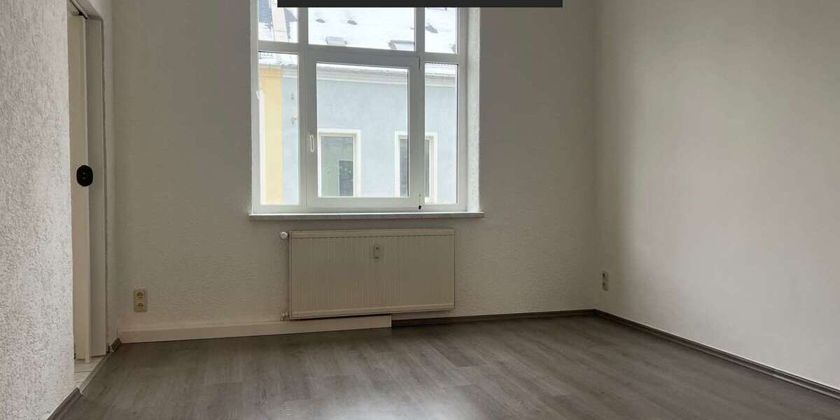 Etagenwohnung Crimmitschau - 2 Zimmer, 50 m&sup2;, 325&euro; | Angebot:26063178