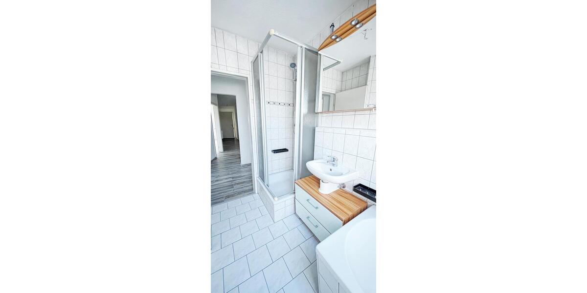 Dachgeschoßwohnung Meerane - 4 Zimmer, 127 m&sup2;, 730&euro; | Angebot:26293189
