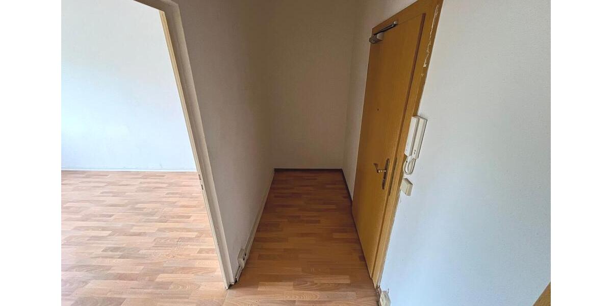Etagenwohnung Gera Lusan - 1.5 Zimmer, 32 m&sup2;, 200&euro; | Angebot:26444045