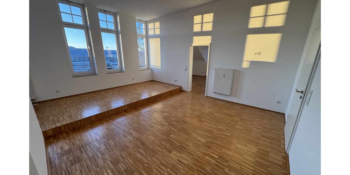 Exklusives Wohnen: 3-Raum Eigentumswohnung mit Balkon und Aufzug! - Etagenwohnung Gera Alt-Bieblach | Angebot:26145009