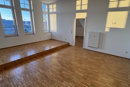 Exklusives Wohnen: 3-Raum Eigentumswohnung mit Balkon und Aufzug! - Wohnung Gera Alt-Bieblach | Angebot:26145009