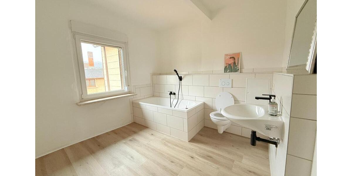 Reihenhaus Weida - 4 Zimmer, 135 m&sup2;, 890&euro; | Angebot:25085215