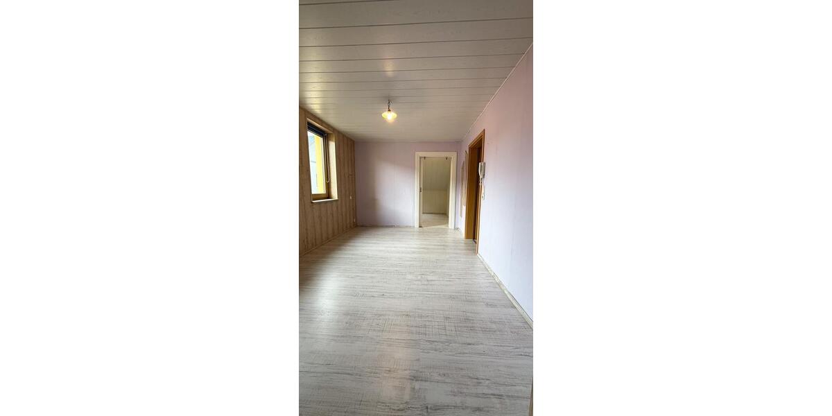 Maisonettenwohnung Crimmitschau - 3 Zimmer, 122 m&sup2;, 960&euro; | Angebot:25307850