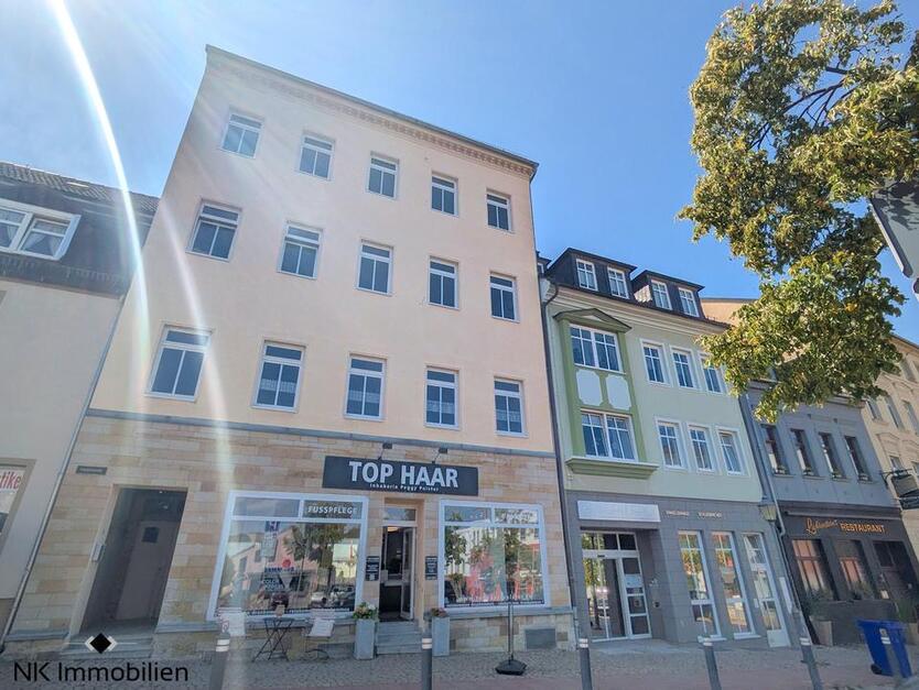 ++ attraktive, renovierte 3-Raum Wohnung in zentraler Lage, direkt am Markt in Meerane ++