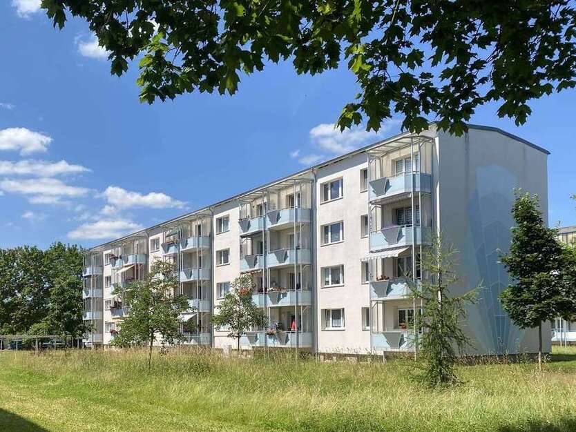 Wohnung zum Mieten in Gera 300 € 48.78 m²