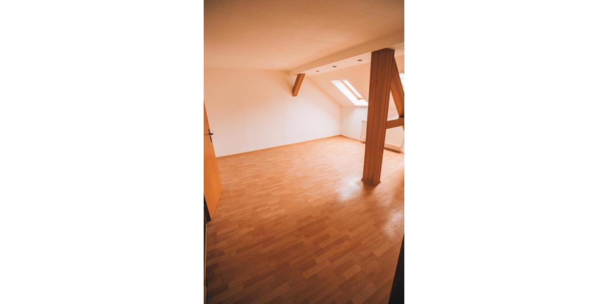 Dachgeschoßwohnung Gera Alt-Bieblach - 2 Zimmer, 75 m&sup2;, 449&euro; | Angebot:26112908
