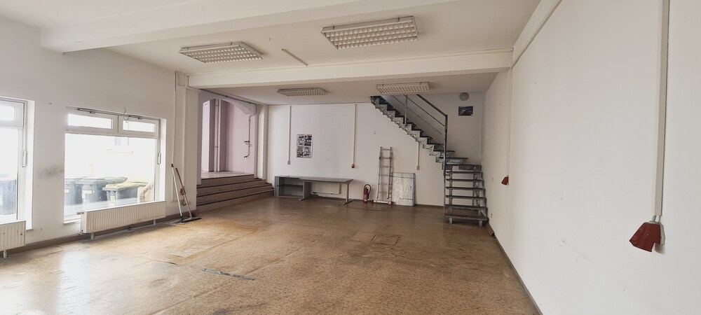 Laden sowie Büro- Praxisräume in Kombination oder einzeln 4 zimmer