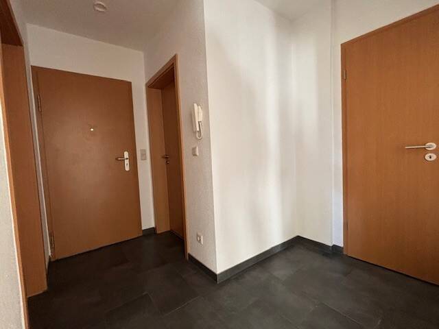 Etagenwohnung Altenburg Südost - 3 Zimmer, 70 m&sup2;, 420&euro; | Angebot:25667811