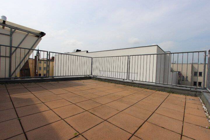 Etagenwohnung Gera Innenstadt - 4 Zimmer, 152 m&sup2;, 890&euro; | Angebot:26824943