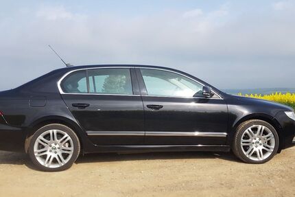 Skoda Superb 274.000 km 7.995 € Mohlsdorf 07987