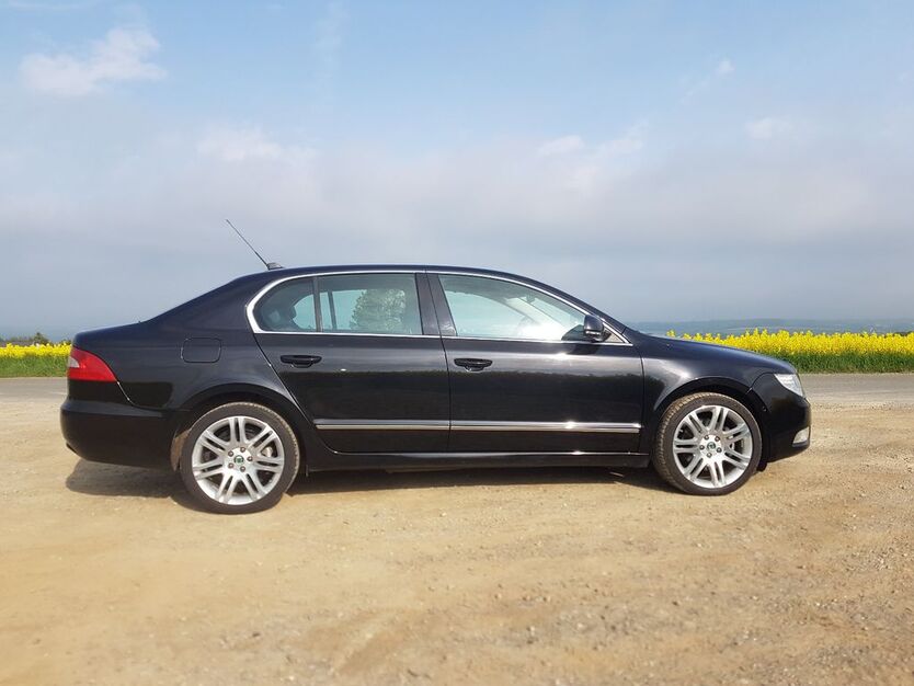 Skoda Superb 274.000 km 7.995 € Mohlsdorf 07987