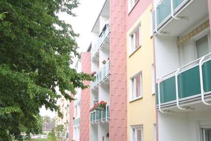 Wohnung Gera Tinz - 3 Zimmer, 59 m&sup2;, 359&euro; | Angebot:24981362