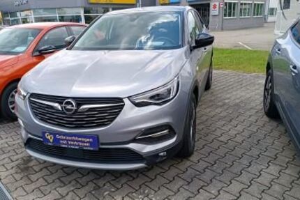 Opel Grandland (X) 31.125 km 19.990 € Meerane 08393