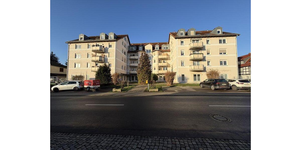 Helle Dreiraumwohnung mit ca. 74,99 m² Wfl., Einbauküche, Stellplatz in Tiefgarage!!! 2 zimmer