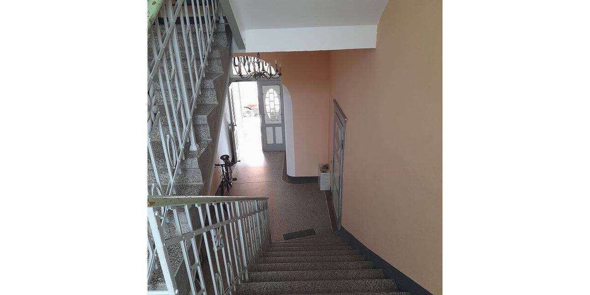 Denkmalgeschützter Altbau mit attraktiver Rendite fast im Zentrum zimmer