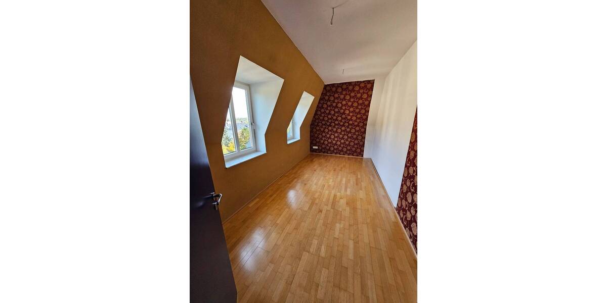 Etagenwohnung Crimmitschau - 5 Zimmer, 248 m&sup2;, 446.400&euro; | Angebot:25958956