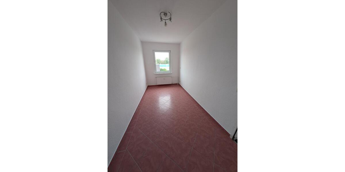 Dachgeschoßwohnung Zeitz - 3 Zimmer, 60 m&sup2;, 385&euro; | Angebot:24984072