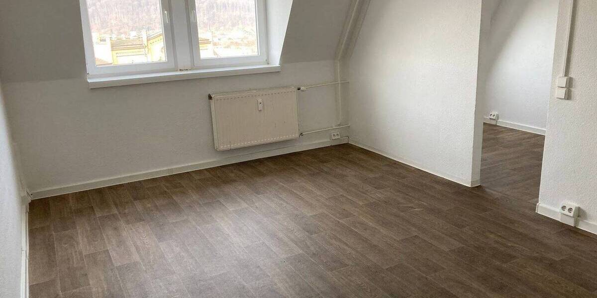 Etagenwohnung Gera Innenstadt - 3 Zimmer, 64 m&sup2;, 355&euro; | Angebot:26902624