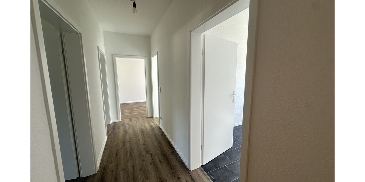 Neu sanierte 3 Zimmer Wohnung mit Balkon und Wanne in Untermhaus! - Etagenwohnung Gera Untermhaus | Angebot:27261863