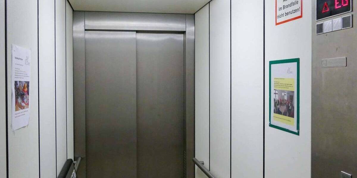 Etagenwohnung Greiz - 2 Zimmer, 43 m&sup2;, 310&euro; | Angebot:26815894