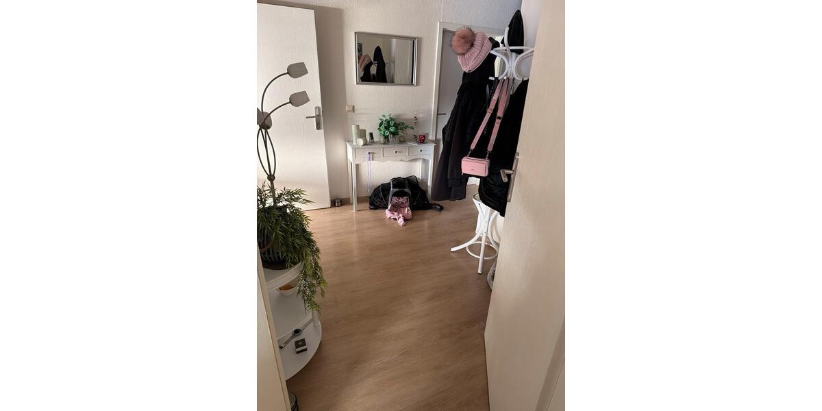 Dachgeschoßwohnung Gera Debschwitz - 2 Zimmer, 80 m&sup2;, 810&euro; | Angebot:24977464