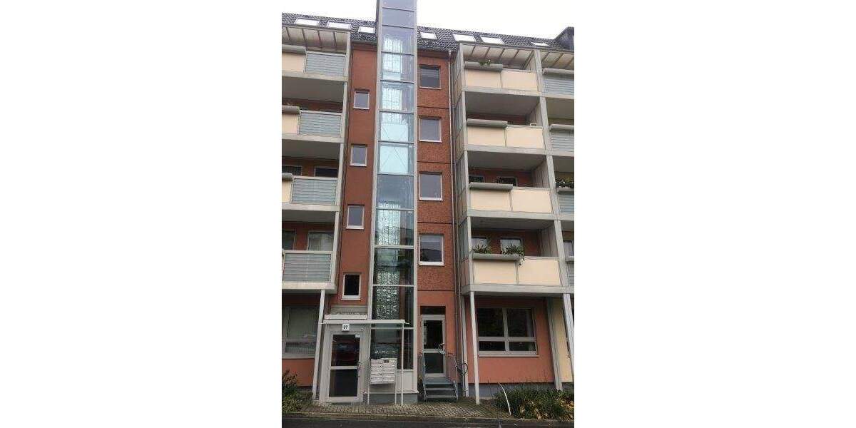 Familienfreundliches Zuhause im Dachgeschoss mit Aufzug sucht Nachmieter. 3 zimmer