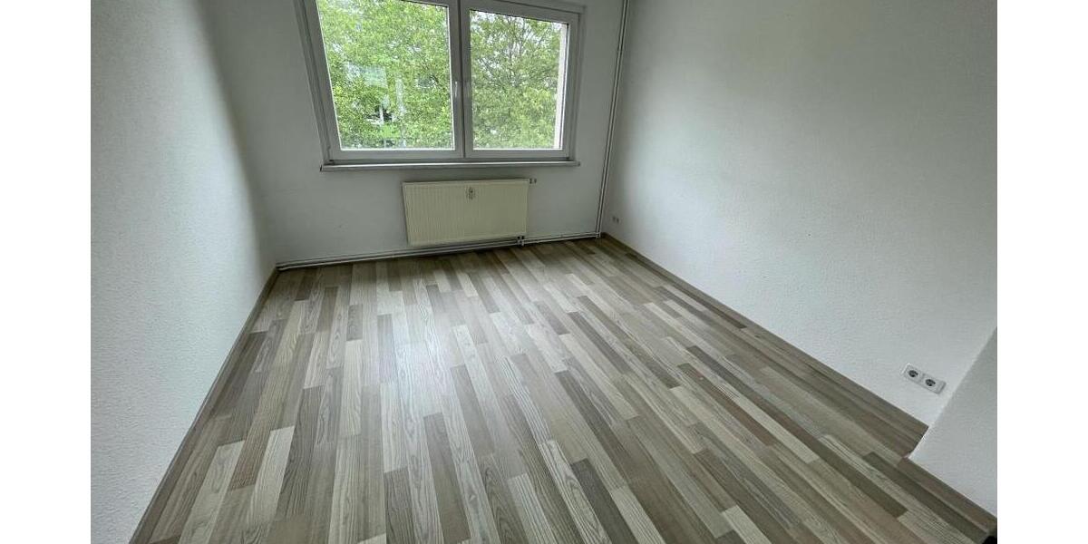4 Raum Whg. mit Balkon gesucht? Nähe von AMAZON in Gera-Langenberg! - Etagenwohnung Gera Langenberg | Angebot:26335686
