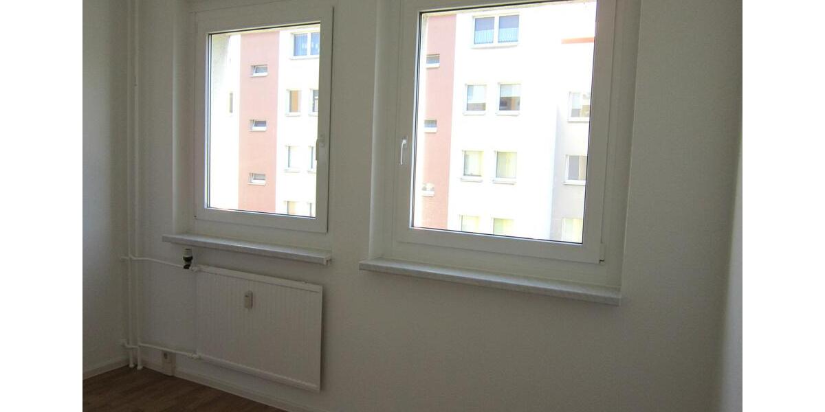 Etagenwohnung Crimmitschau - 4 Zimmer, 87 m&sup2;, 520&euro; | Angebot:19635396