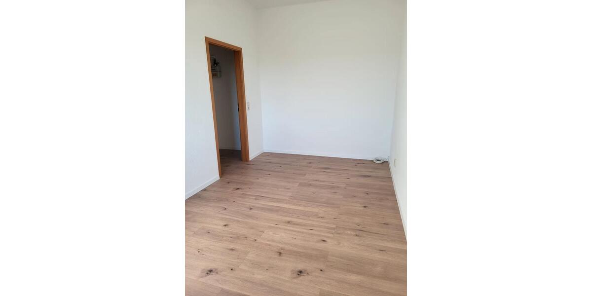 Etagenwohnung Gera Alt-Bieblach - 4 Zimmer, 100 m&sup2;, 646&euro; | Angebot:26698307