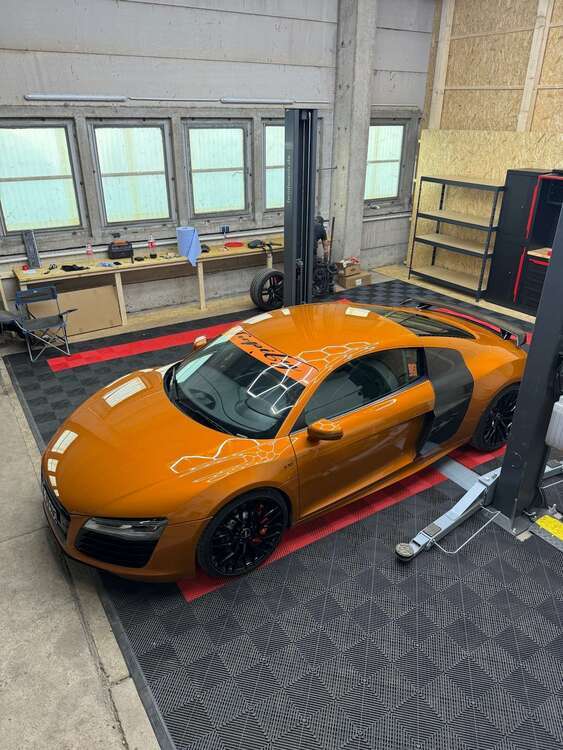 Audi R8 91.000 km 79.900 € Werdau 08412