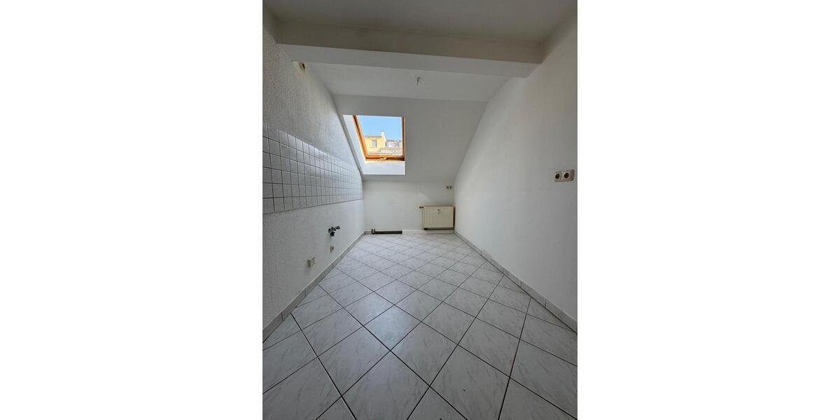 attraktive 3-Raum Wohnung ***TOP*** im DG, in bester Lage in Gera 3 zimmer