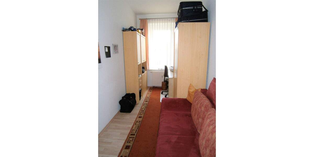 Hübsche 3 Raum Wohnung mit Balkon im Herzen der Stadt Meuselwitz zu verkaufen! 3 zimmer