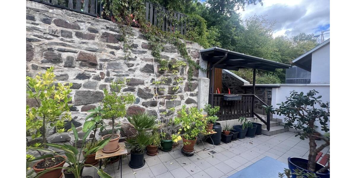 Charmantes Einfamilienhaus mit Substanz, Garage, Garten und Terrasse ! - Einfamilienhaus Gera Zwötzen | Angebot:26193442