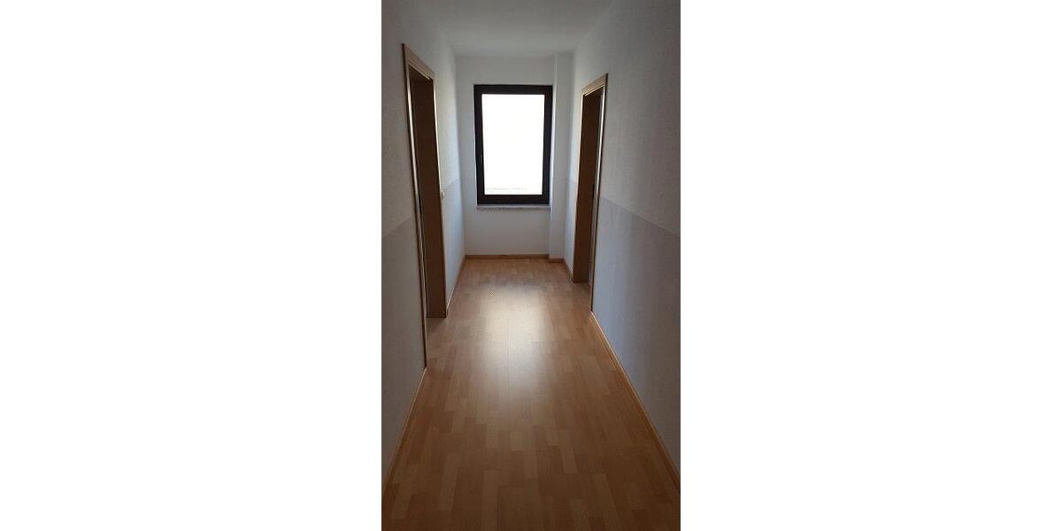 Dachgeschoßwohnung Triptis - 2 Zimmer, 65 m&sup2;, 430&euro; | Angebot:26035228