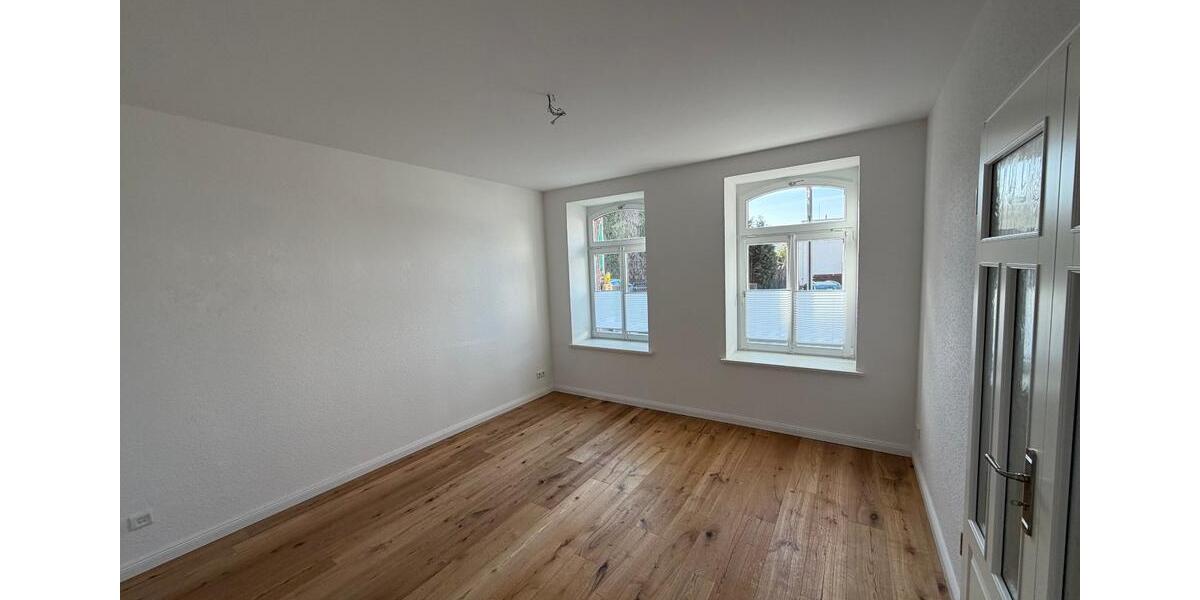 Hochparterre Meerane - 4 Zimmer, 95 m&sup2;, 1.000&euro; | Angebot:26325764