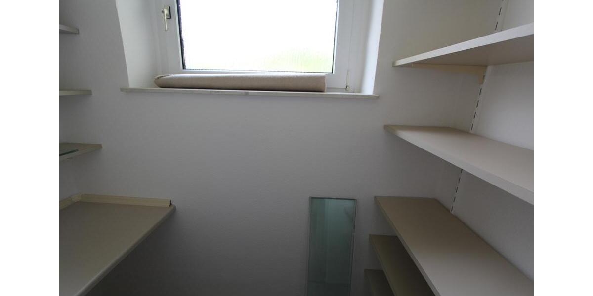 Sehr gut geschnittene Ladeneinheit im Zentrum von Meerane zimmer