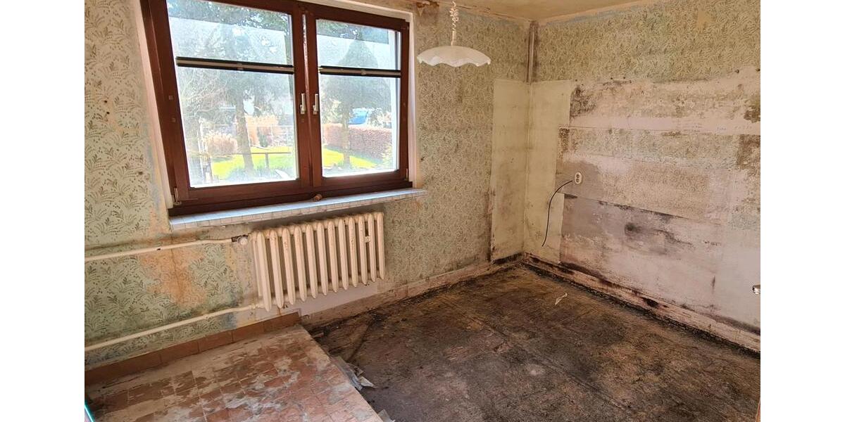 Einfamilienhaus Weida - 6 Zimmer, 200 m&sup2;, 160.000&euro; | Angebot:25293344