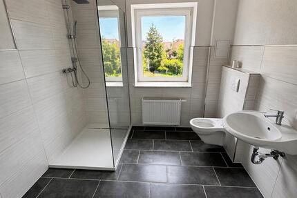 Wohnung Crimmitschau - 3 Zimmer, 70 m&sup2;, 420&euro; | Angebot:26297235