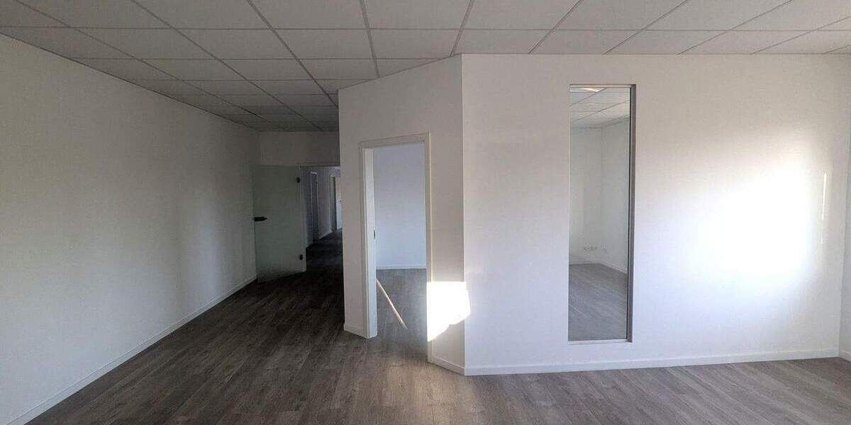 Gewerbeobjekt Eisenberg - 9 Zimmer, 440 m&sup2;, 2.420&euro; | Angebot:25695950