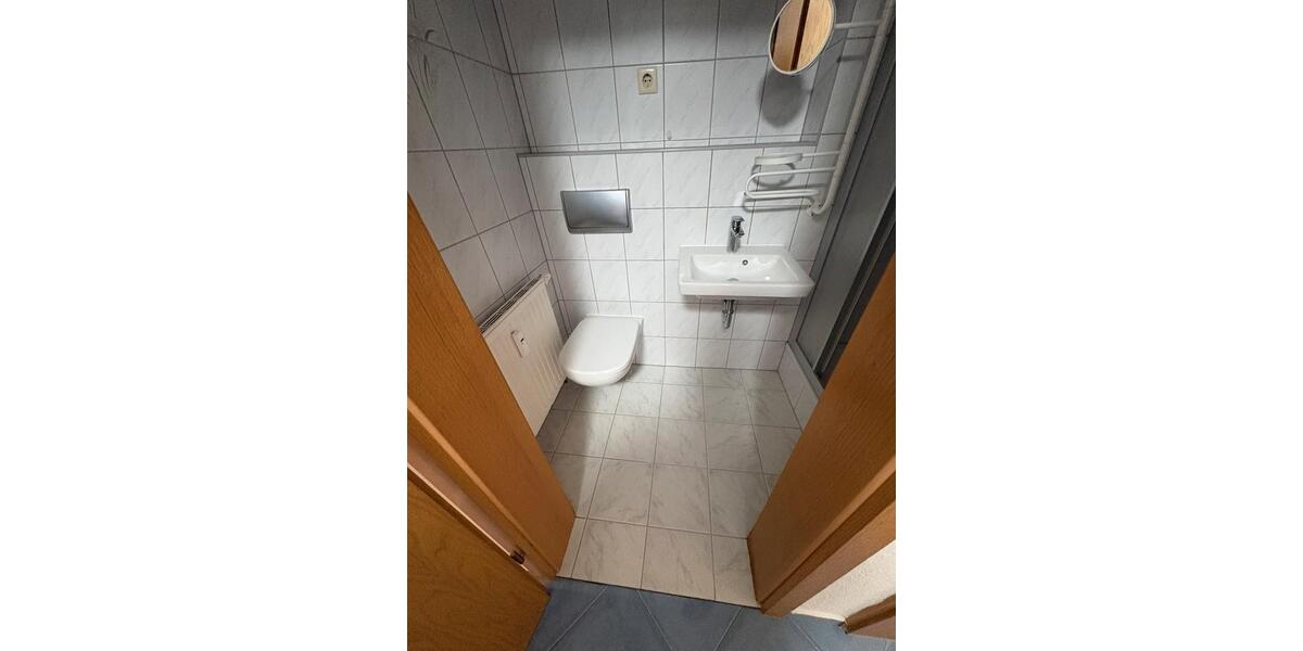 Erdgeschoßwohnung Zeitz - 1 Zimmer, 30 m&sup2;, 200&euro; | Angebot:26136842