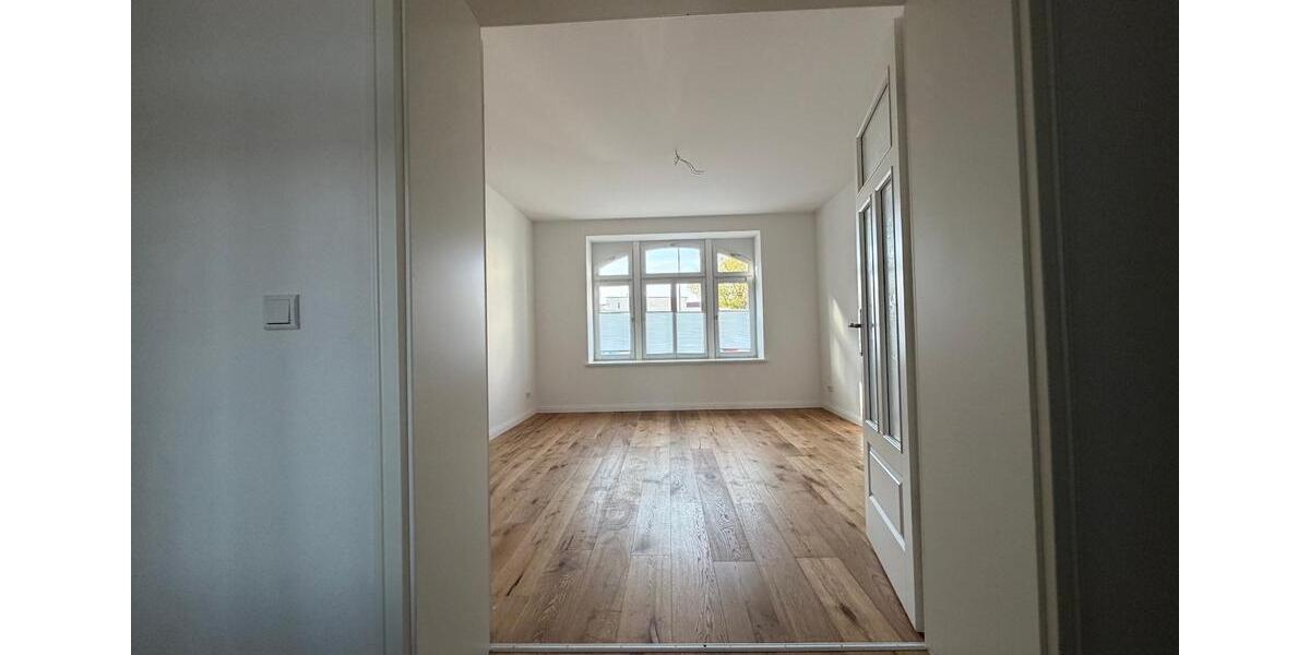 Hochparterre Meerane - 4 Zimmer, 95 m&sup2;, 1.000&euro; | Angebot:26325764