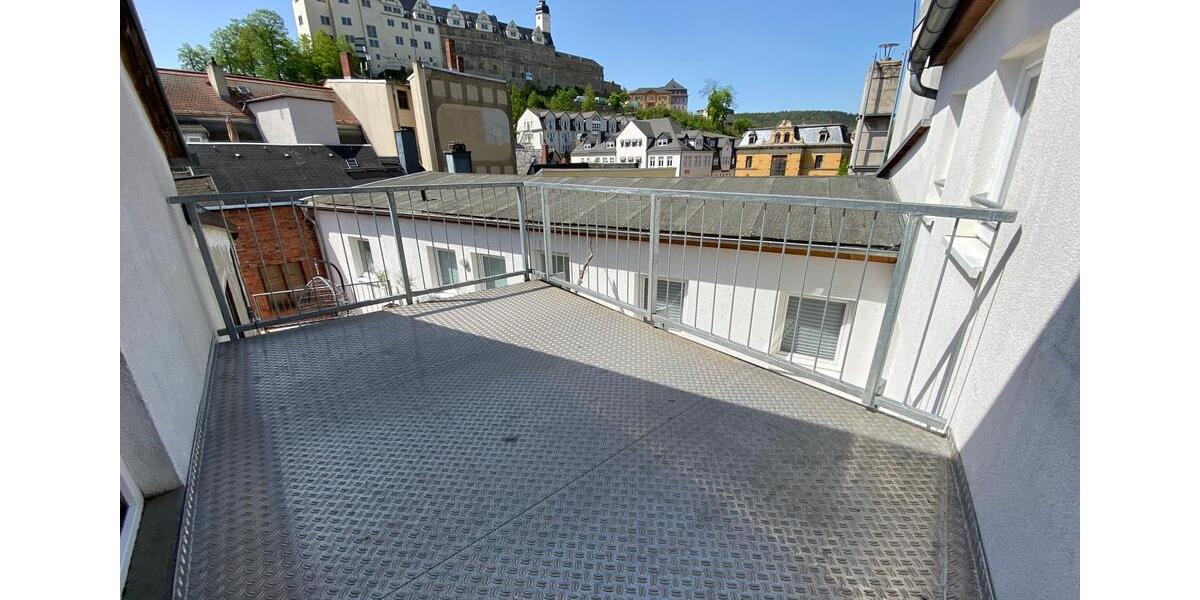 Dachgeschoßwohnung Greiz - 4 Zimmer, 152 m&sup2;, 836&euro; | Angebot:26462524
